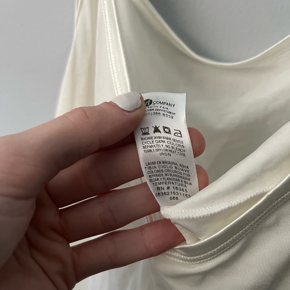 Vanity Fair slip - Picture 4 of 4